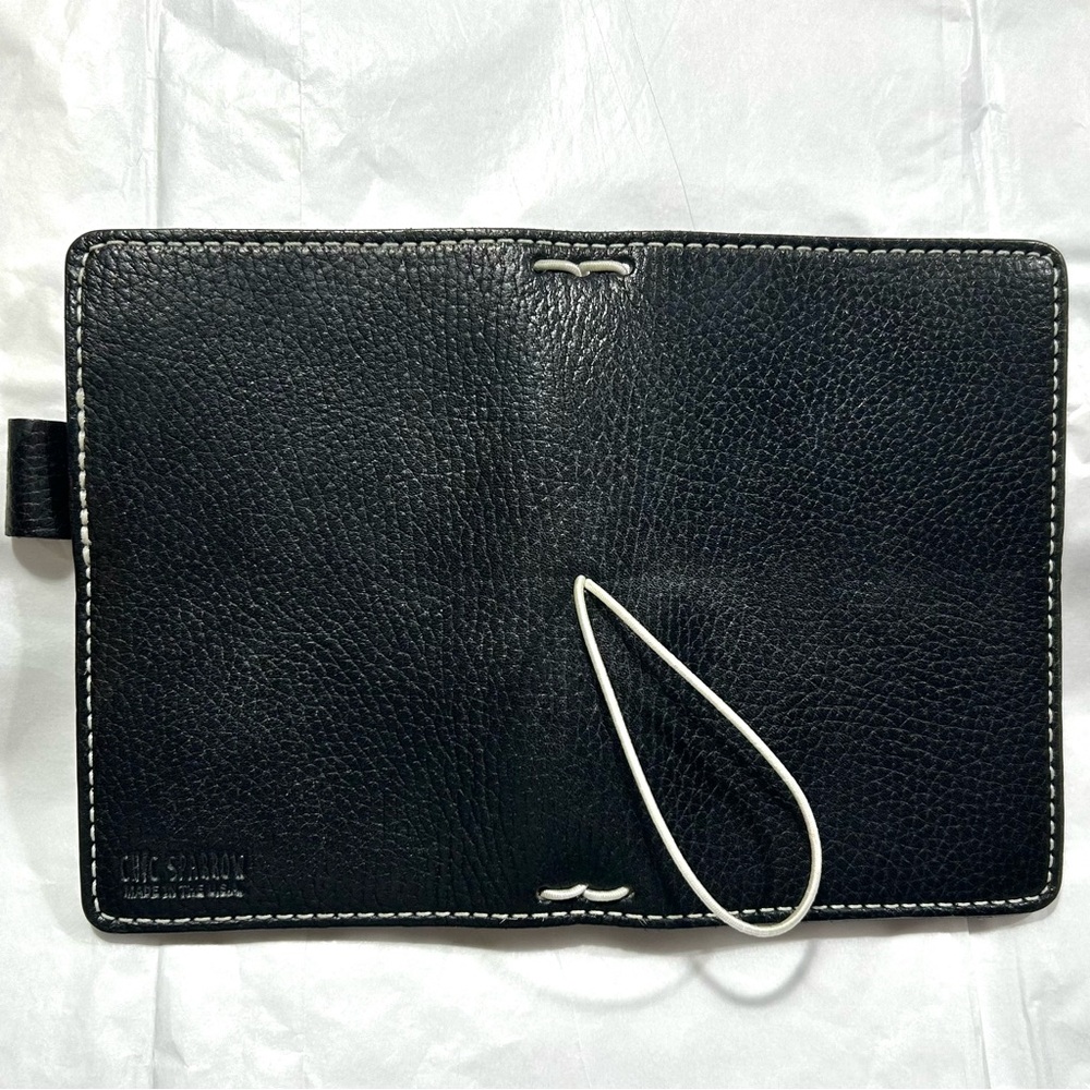 Chic Sparrow Ink Cascade Traveler’s Notebook / Wallet - Picture 3 of 7